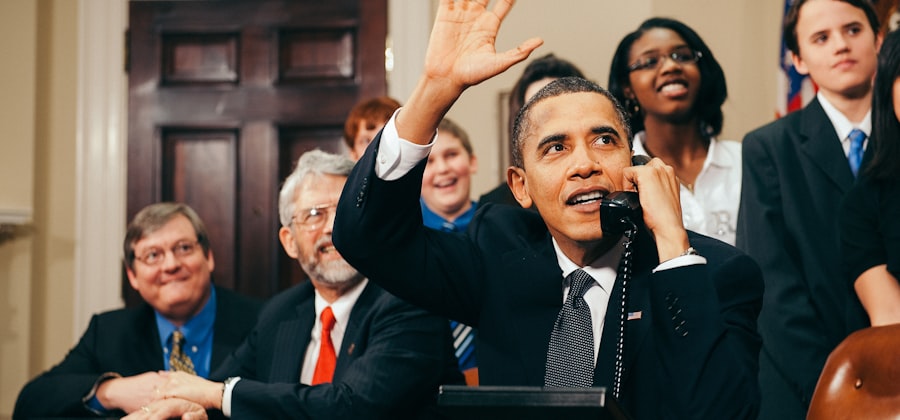 Non, Raphaël Arnault n’est pas un lanceur d’alerte — c’est le fondateur d’un groupe dissous pour violence, qui a disparu 45 jours